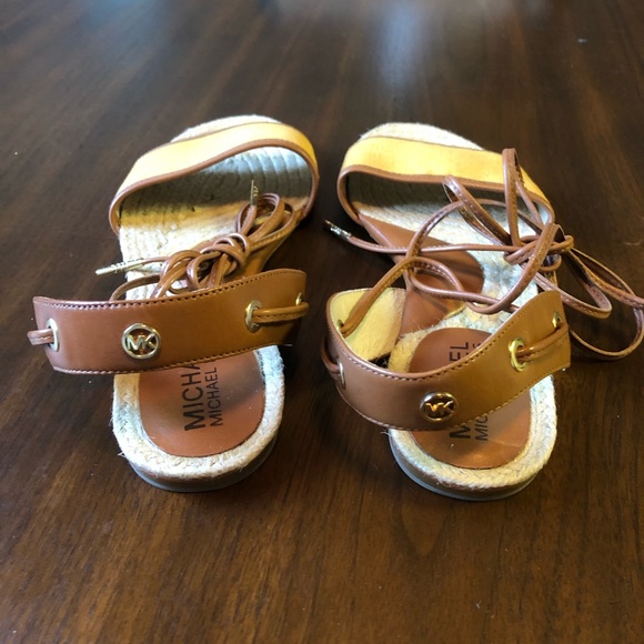 Michael Kors strappy sandals - Picture 2 of 6